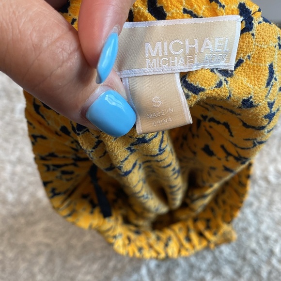 Michael Kors off the shoulder size small women’s top - Picture 5 of 5